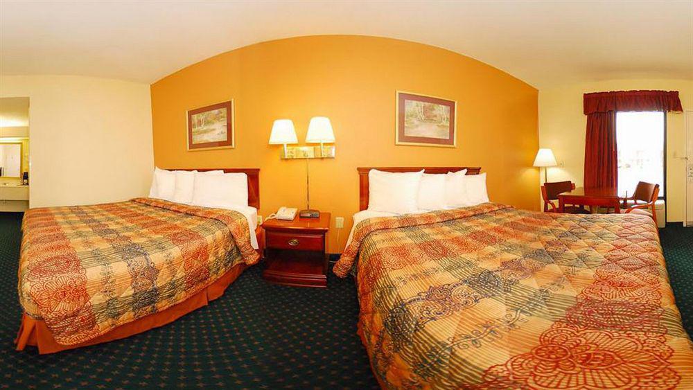 Days Inn By Wyndham Covington Екстер'єр фото