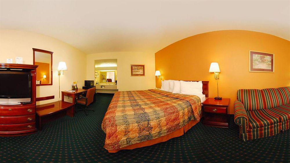 Days Inn By Wyndham Covington Екстер'єр фото