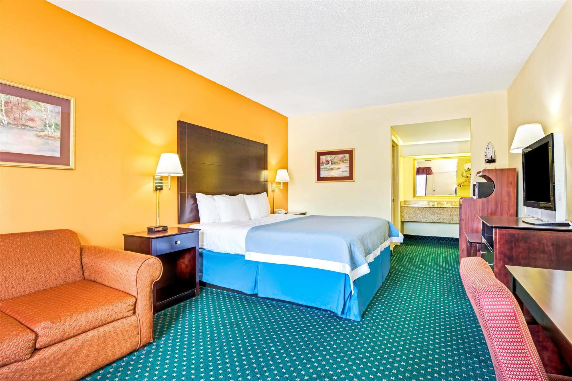 Days Inn By Wyndham Covington Екстер'єр фото